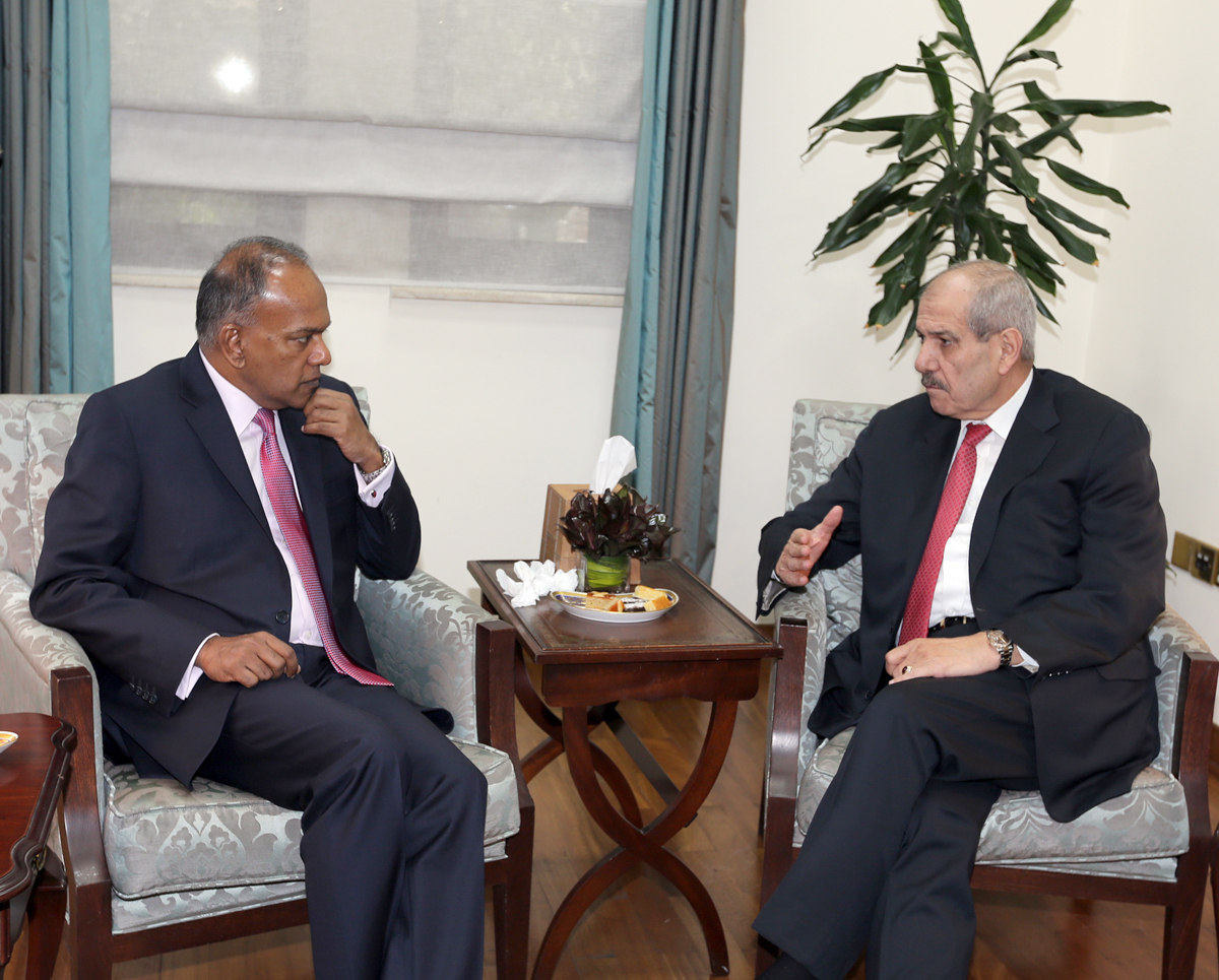 Royal Court chief meets with Singapore Home Affairs Minister