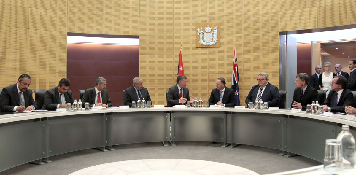 King, New Zealand PM discuss economic, defence ties