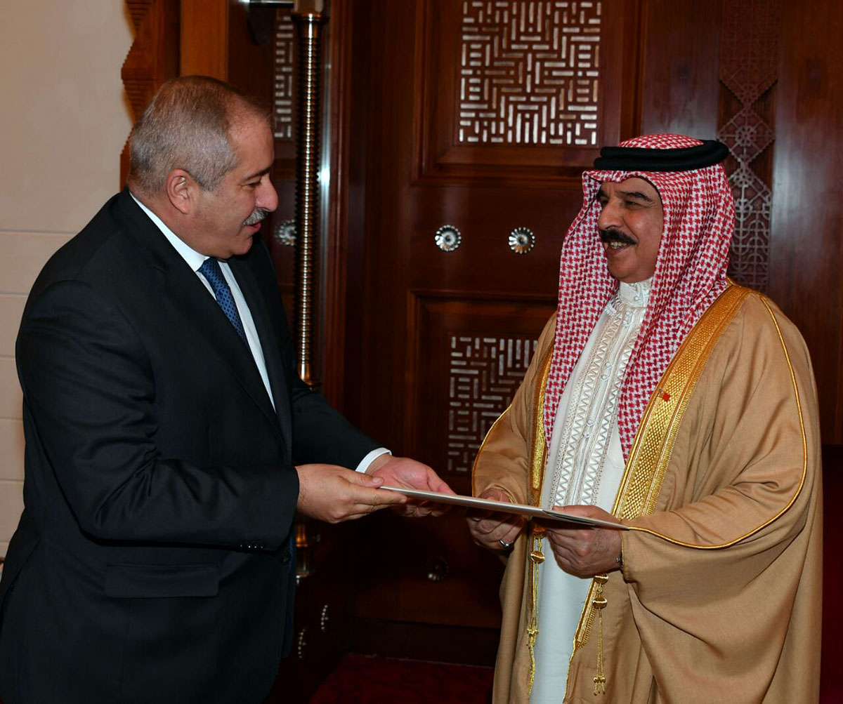 King invites Bahrain monarch to Arab summit