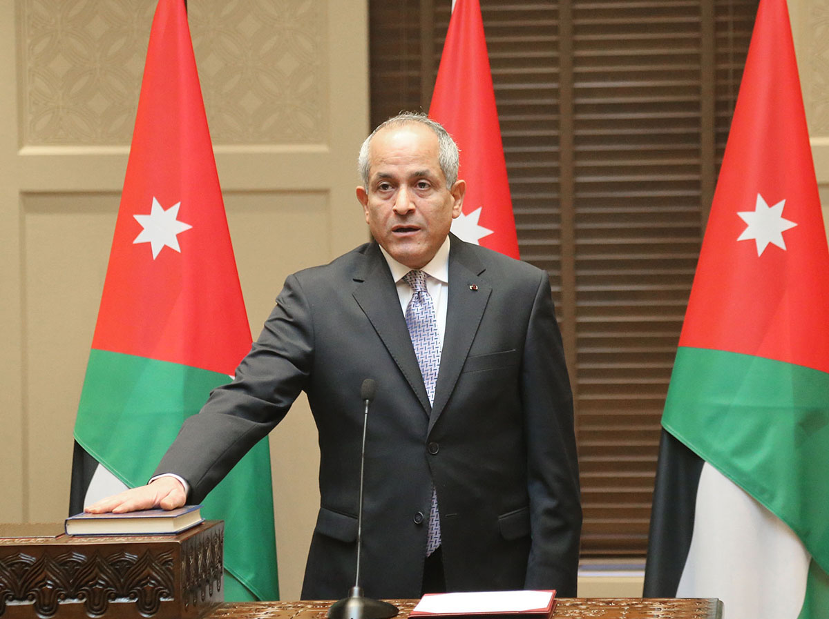 Al-Ayed sworn in as Jordan's ambassador to Egypt
