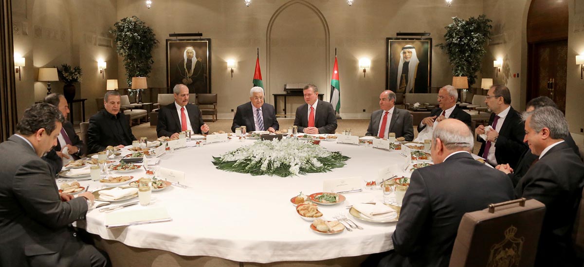 King, Abbas discuss attempts to revive Mideast peace talks