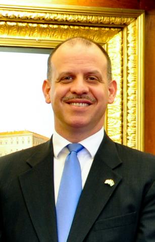 Regent receives U.S. Army general