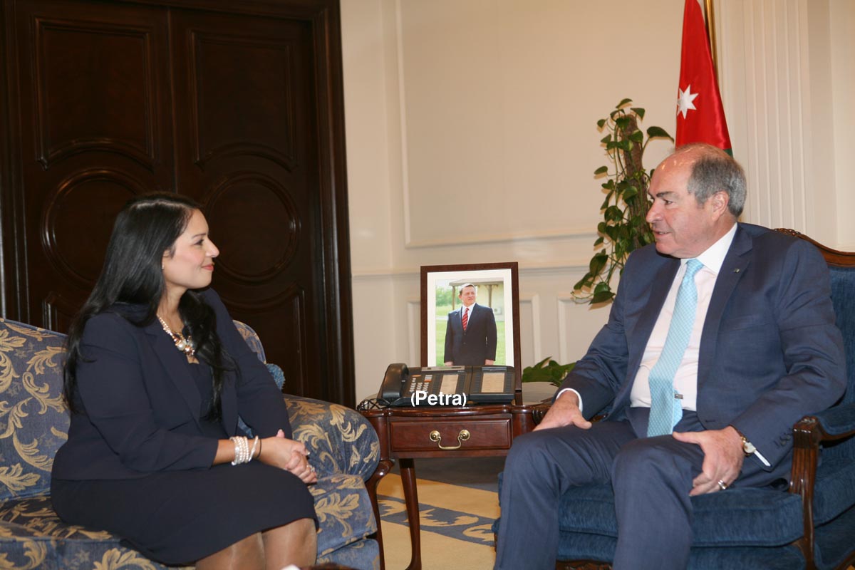 PM, British official discuss Syrian refugees, economy