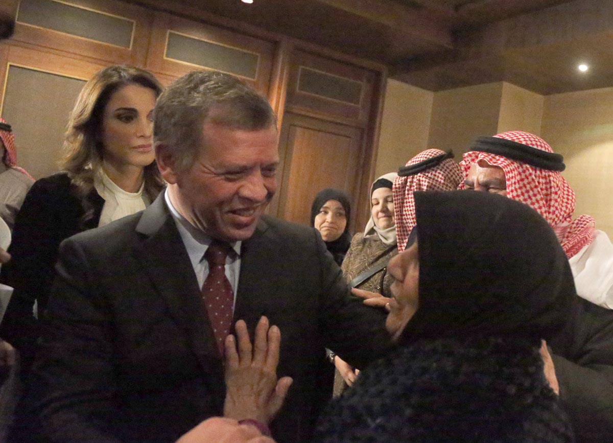 King meets families of army's, security agencies' martyrs