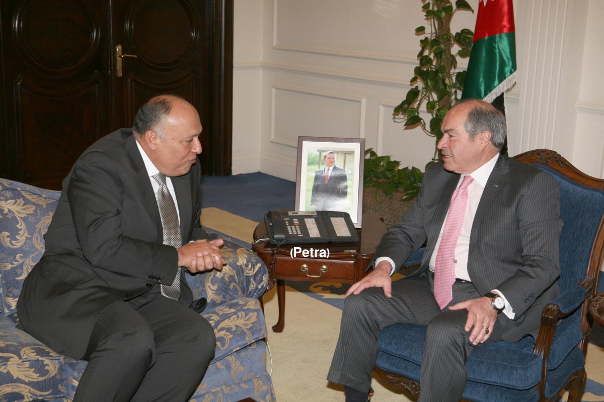 PM, Egyptian FM discuss region, upcoming Arab summit