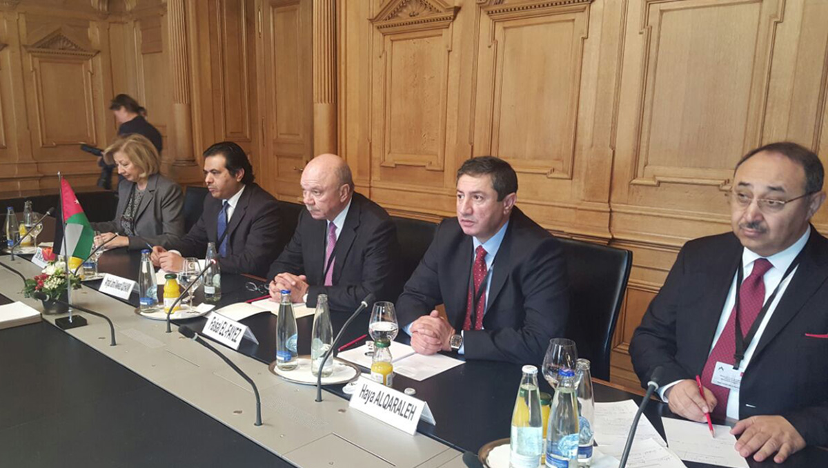 Senate president calls for boosting economic cooperation with Switzerland