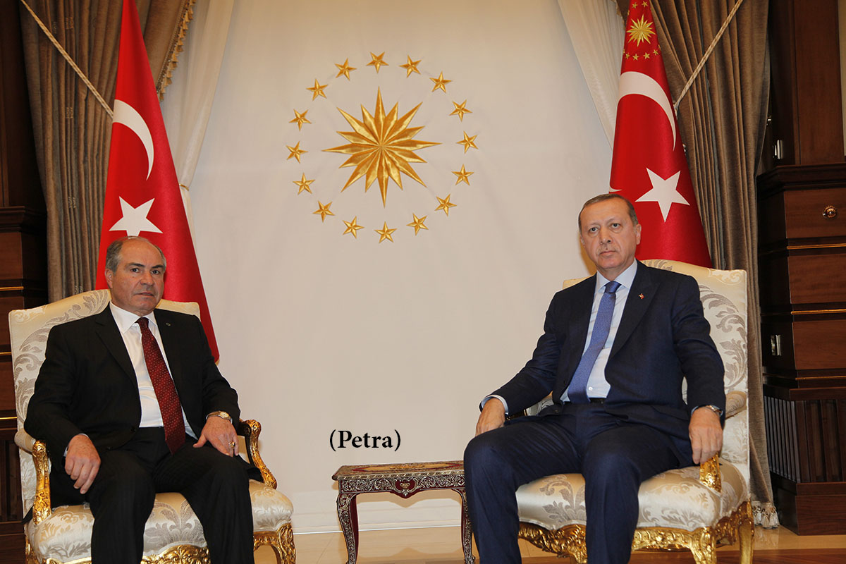 PM holds talks with Turkish President