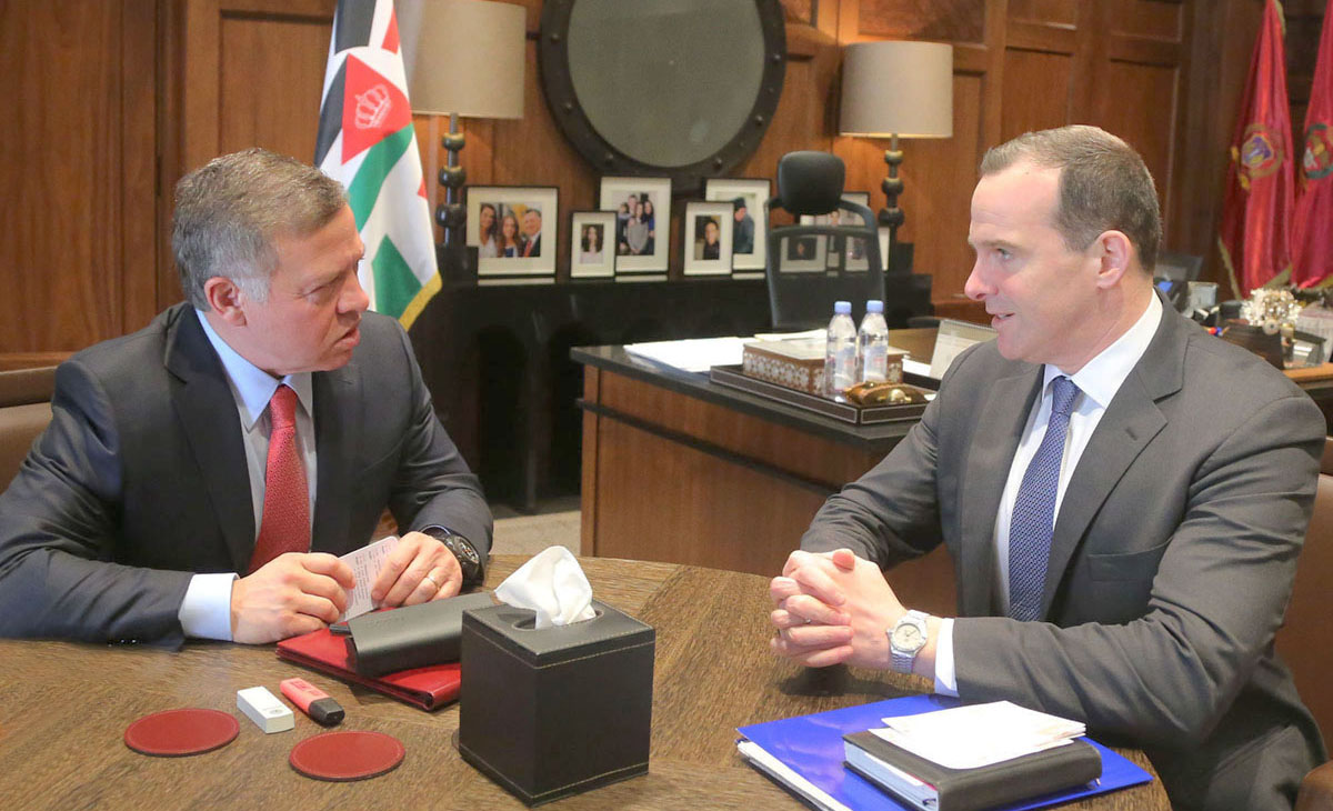 King discusses regional developments with US envoy