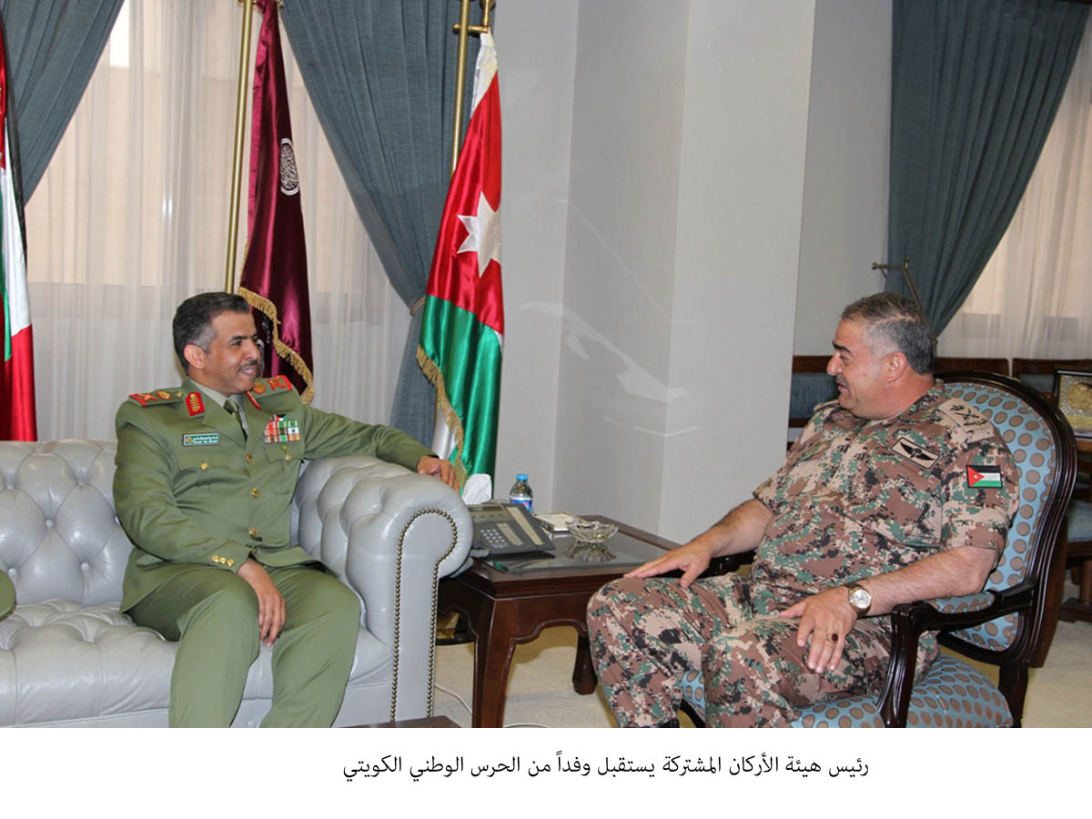 Army chief meets Kuwaiti military delegation