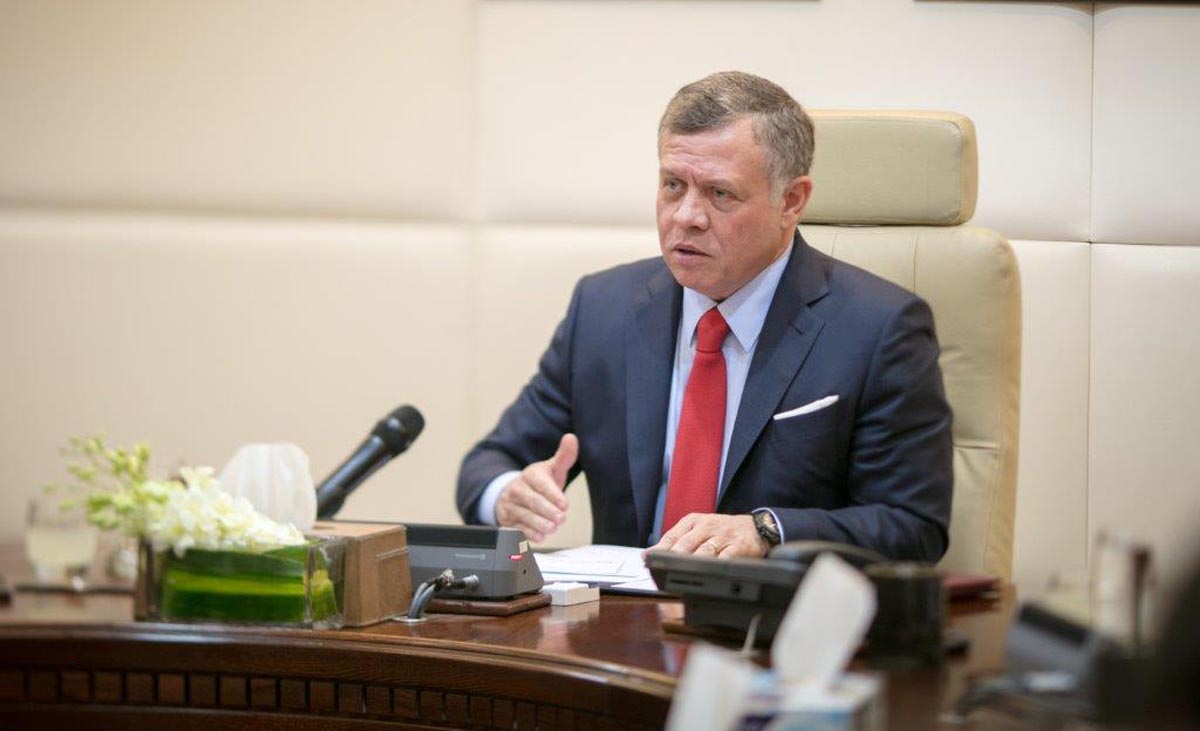 King urges revamp of administration, finalize e-government scheme