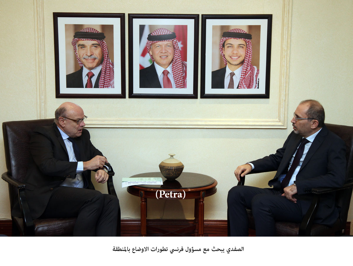 FM, French minister discuss region