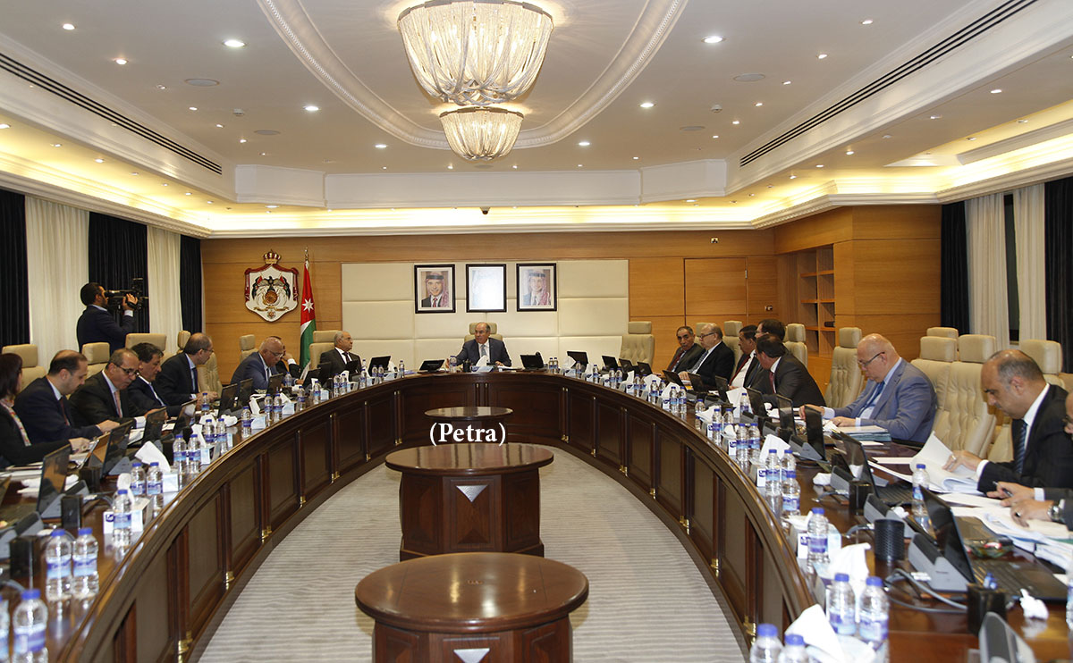 Gov't pushes draft law scrapping article 308