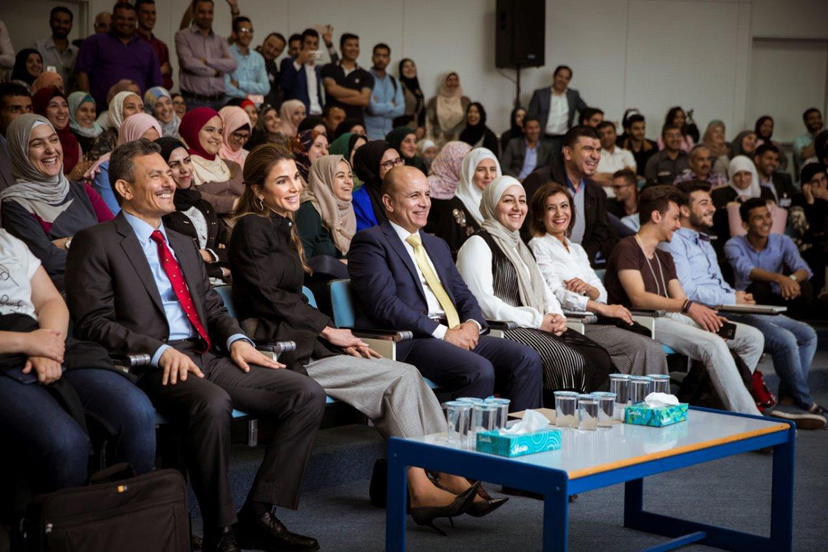 Queen Rania visits Offline Show and Fab Lab in trip to Irbid Governorate