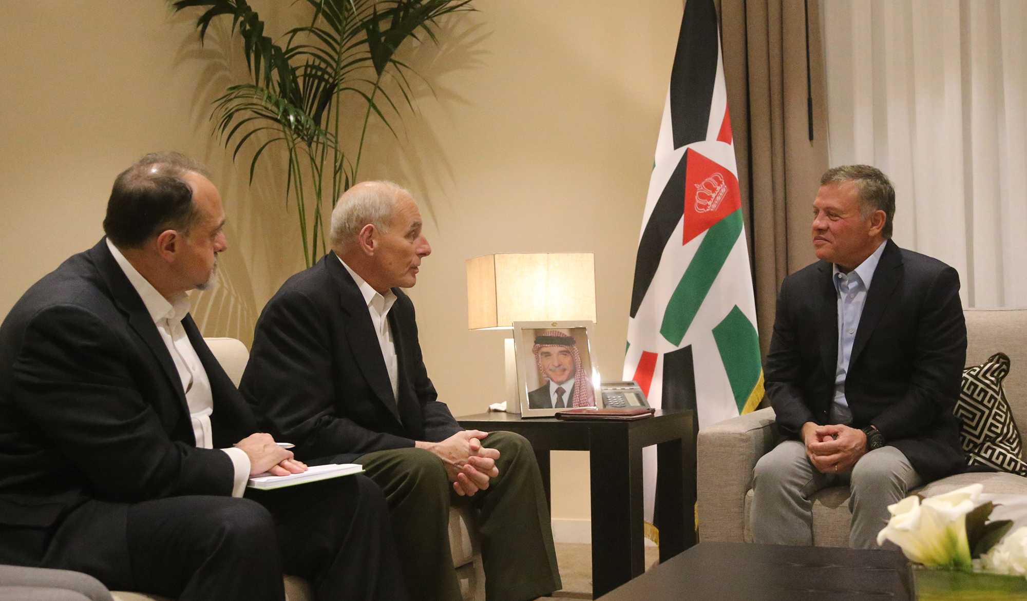 King meets U.S. Secretary of Homeland Security