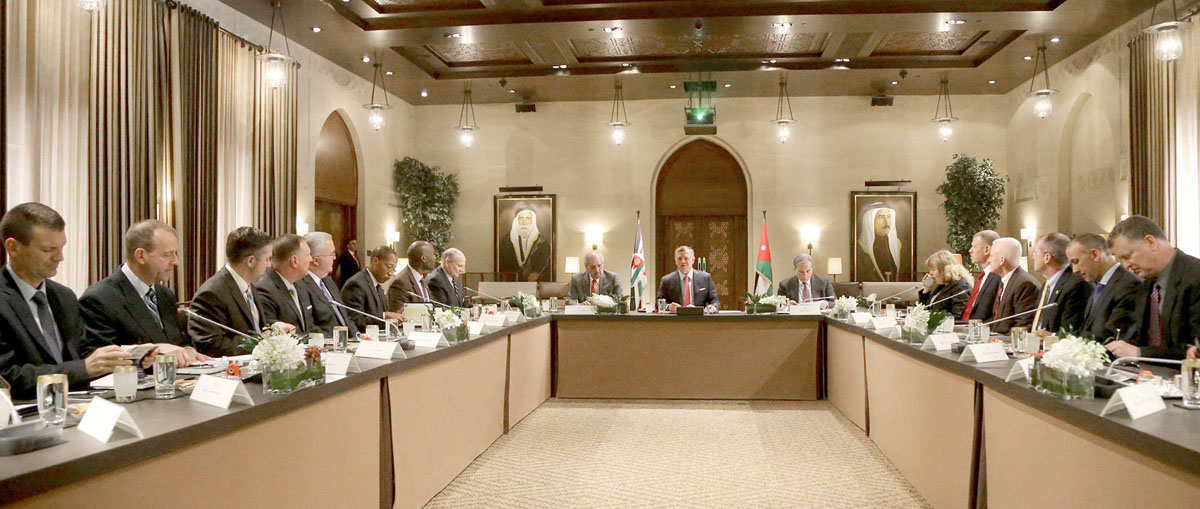 King meets US National Defense University delegation