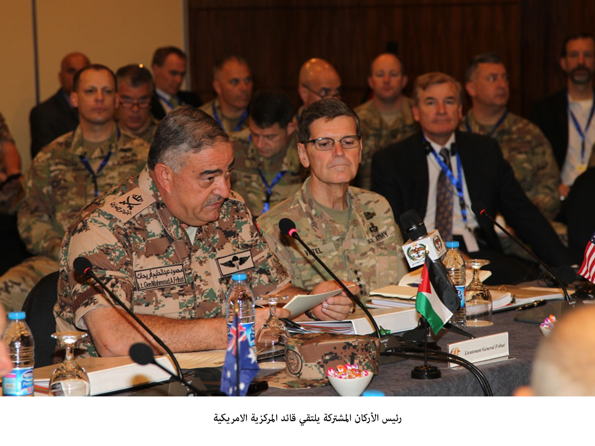 Army chief meets U.S., Kuwaiti senior officers