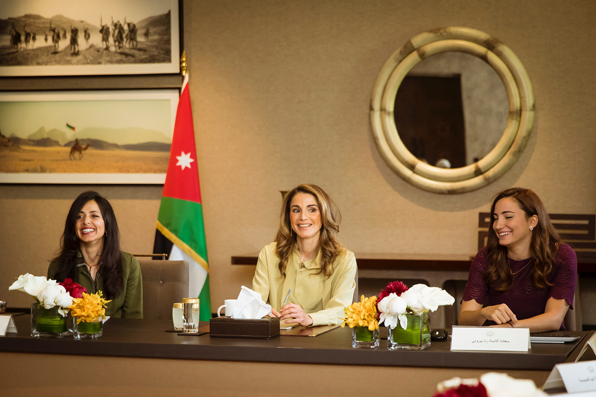 Queen Rania meets with Amman Design Week 2017 Team