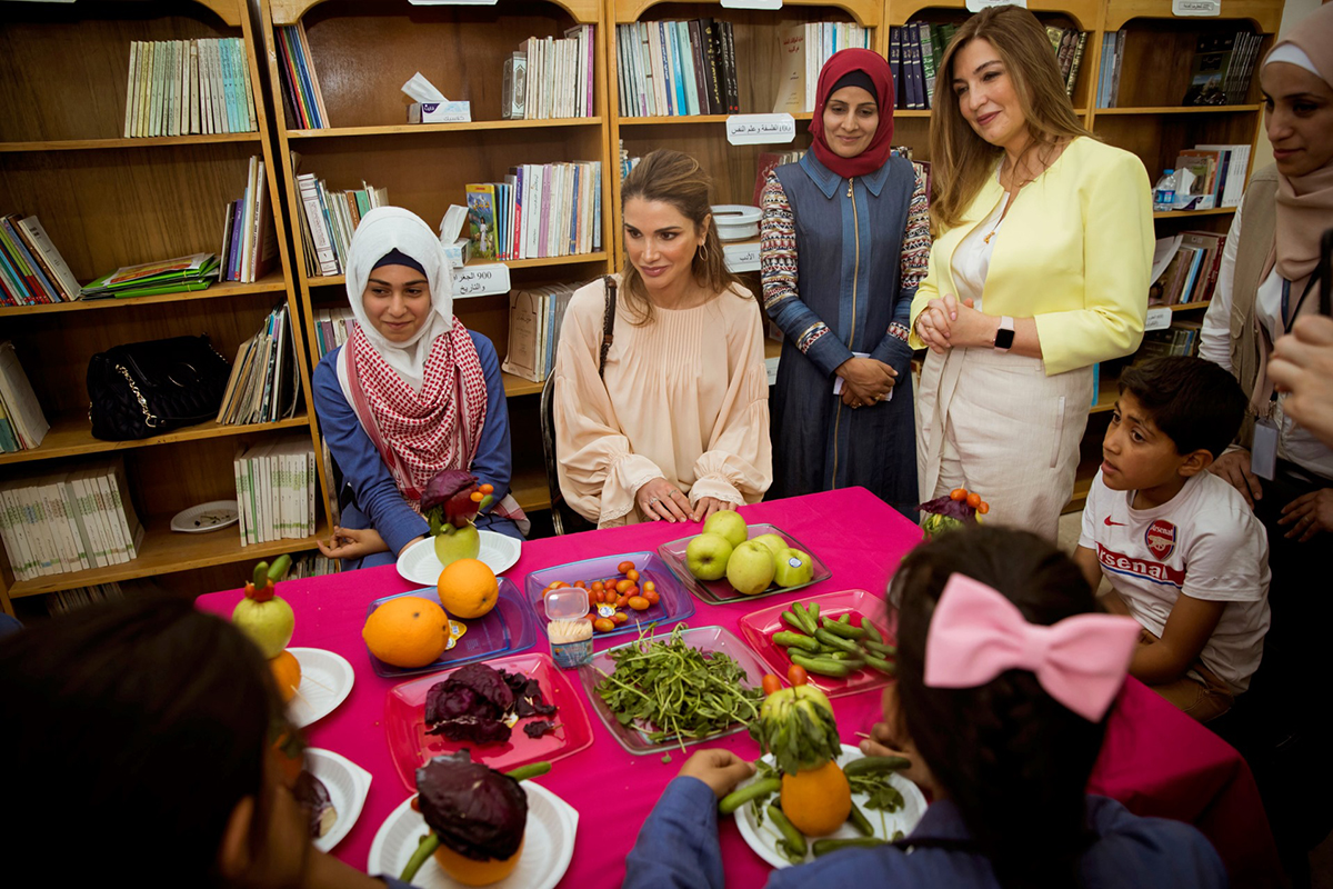 Queen Rania Chairs Royal Health Awareness Society Board of Trustees meeting