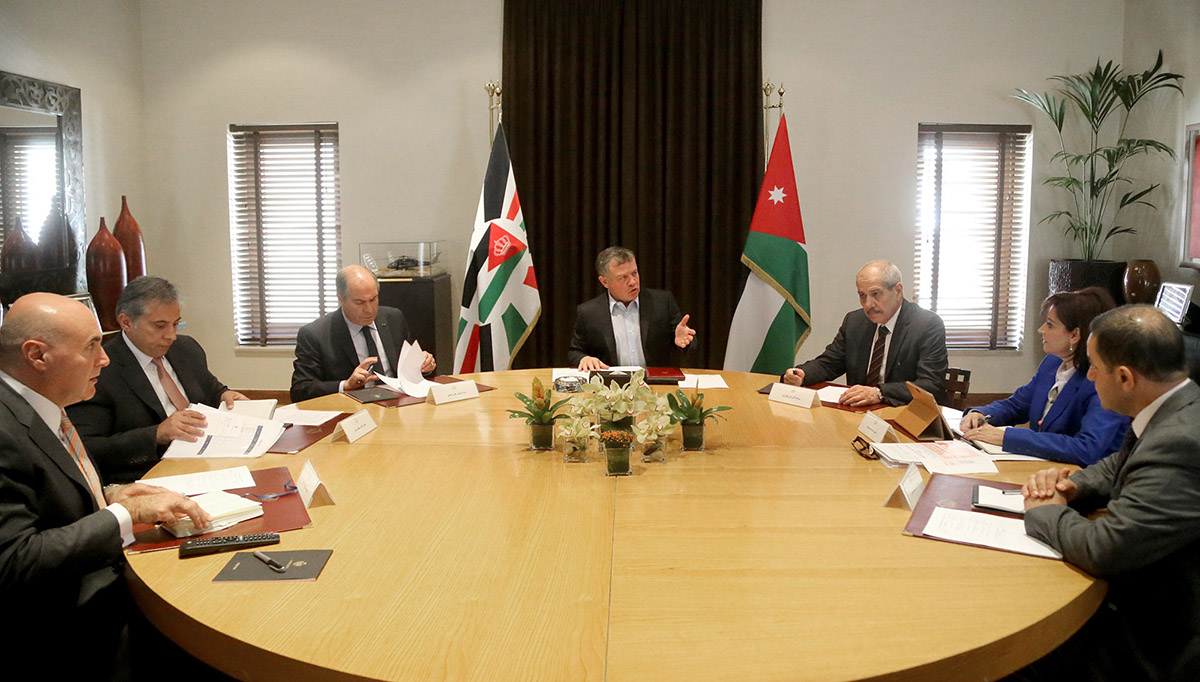 King chairs meeting on public sector reform and e-government