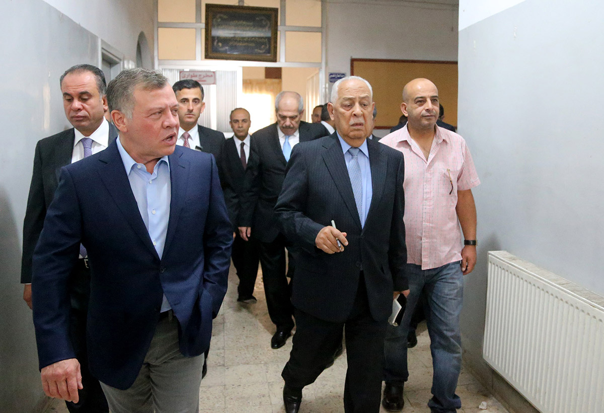 King visits disabled rehabilitation centre