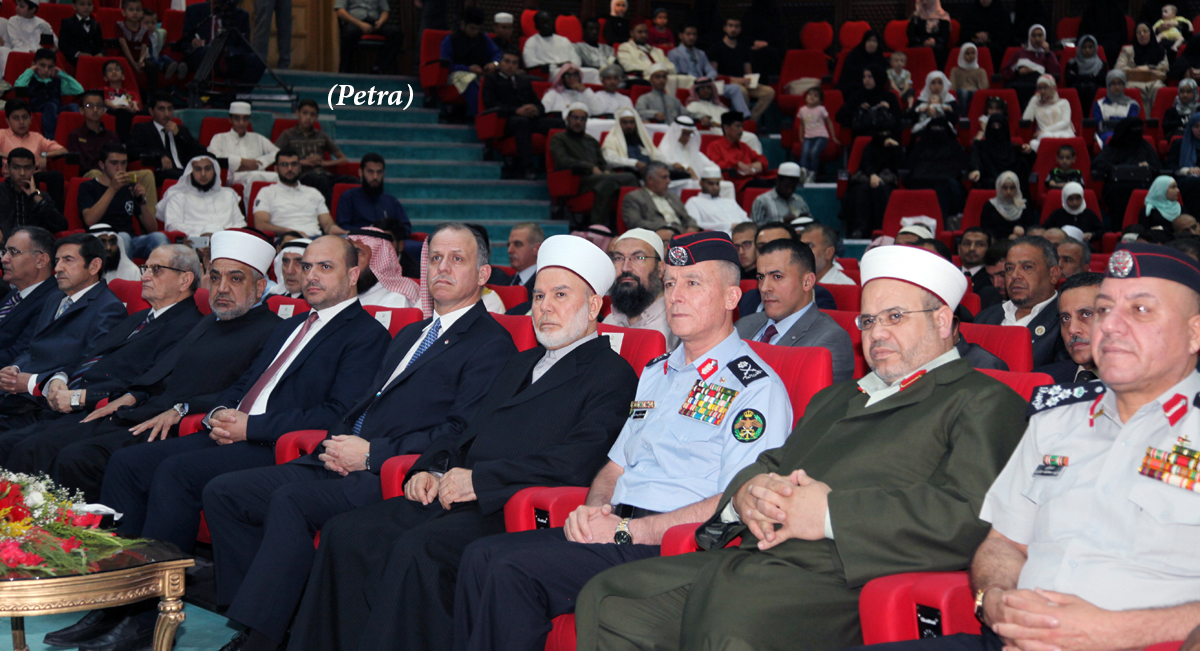 Deputizing for King, Prince Faisal attends Quran memorization ceremony