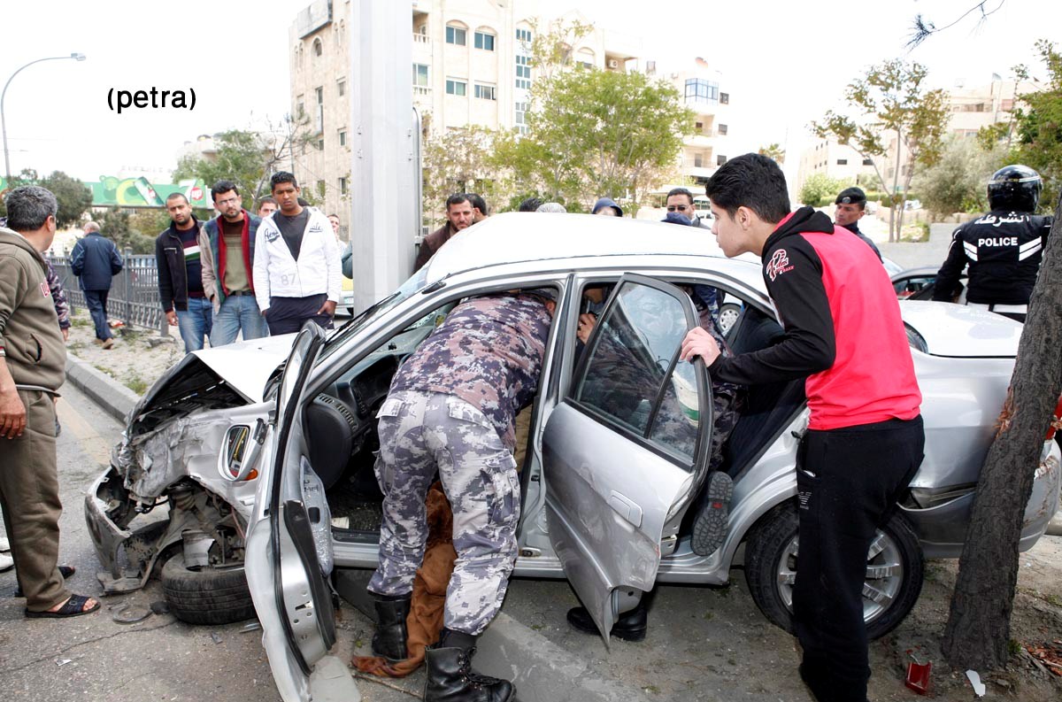 Child killed, 3 people injured in Mafraq accident