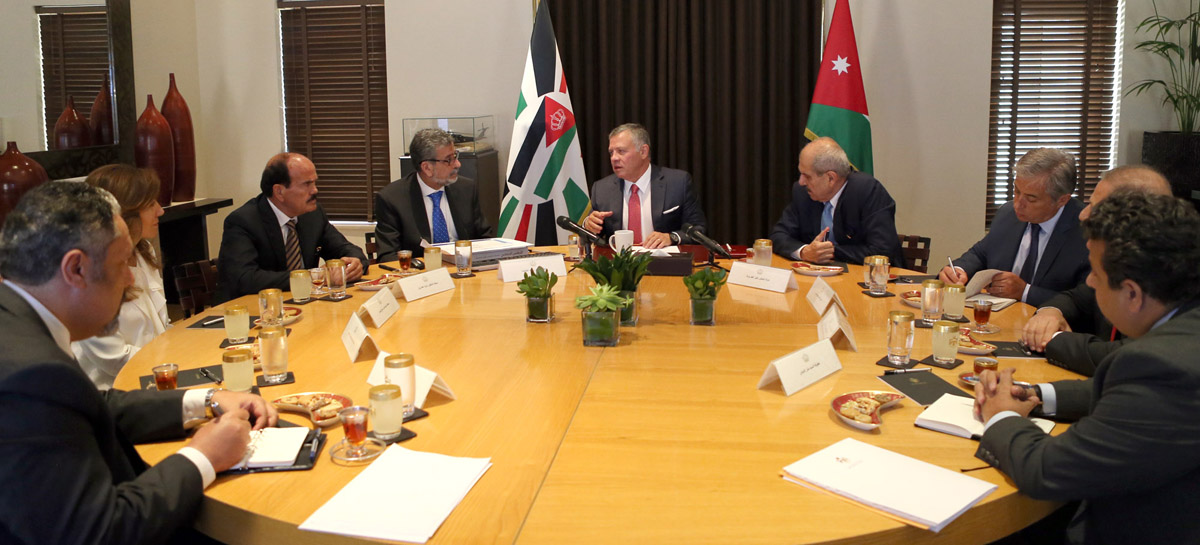King meets with Head and members of the IEC
