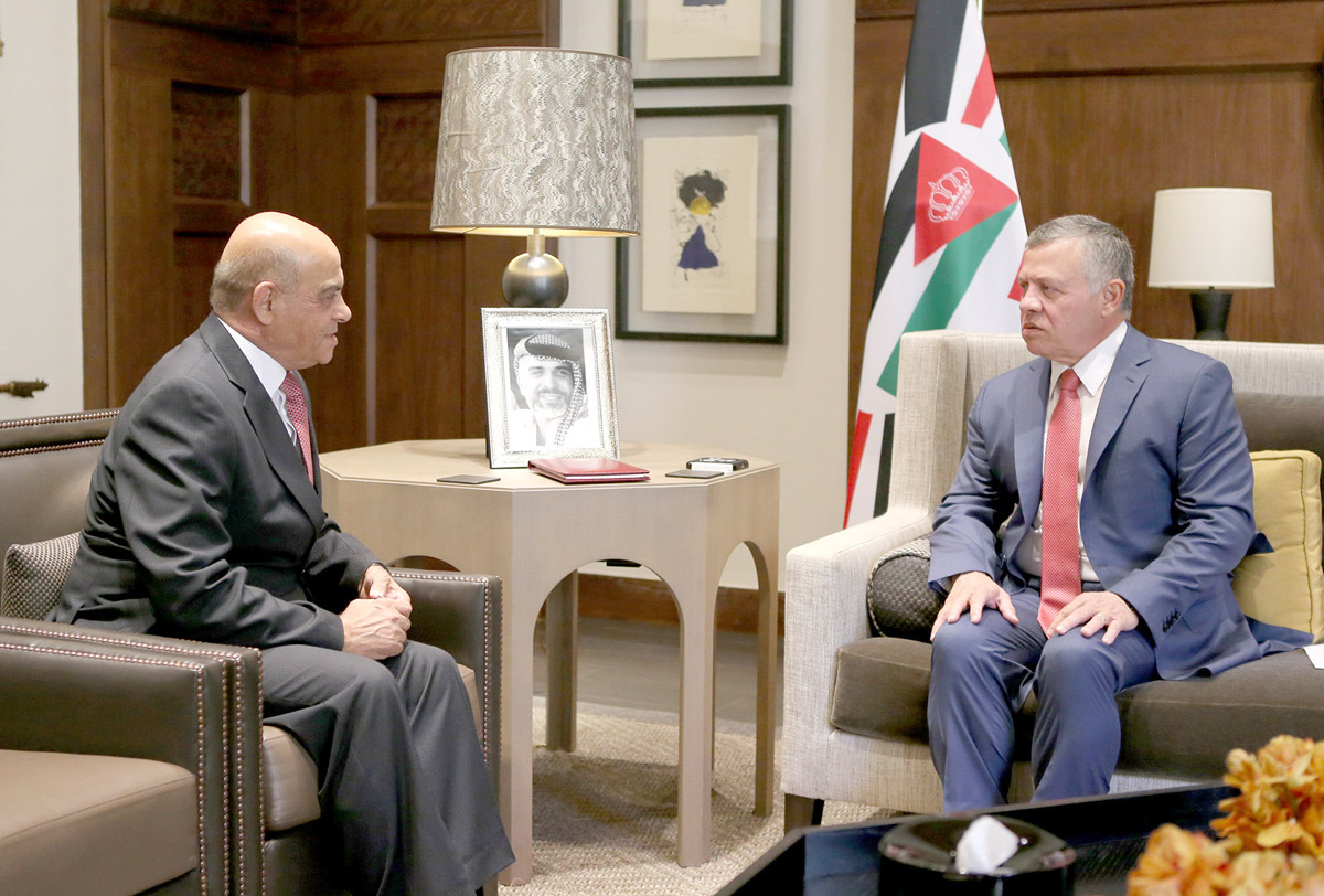 King receives anti-graft commission's annual report