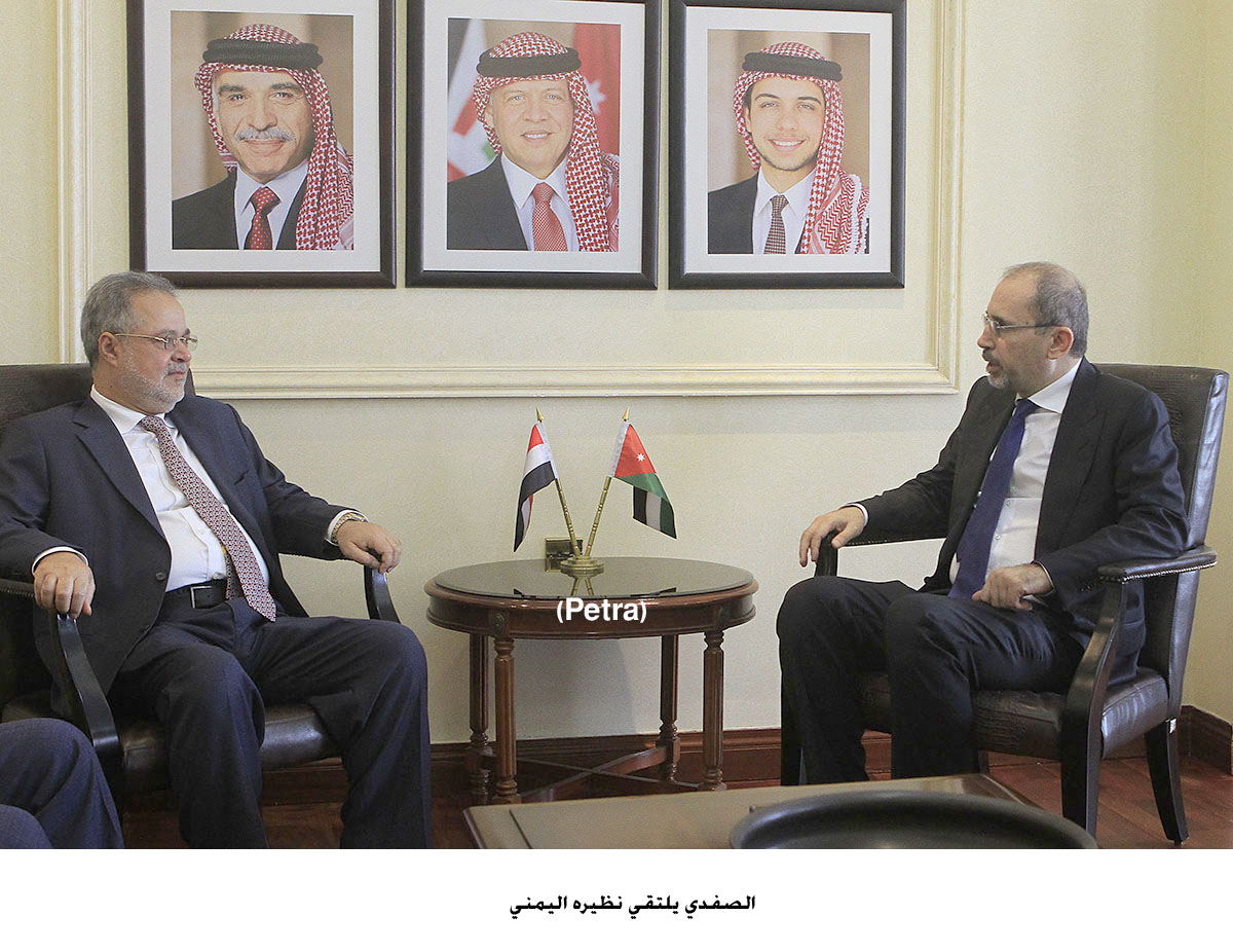 FM, Yemeni counterpart discuss ties, developments in Yemen