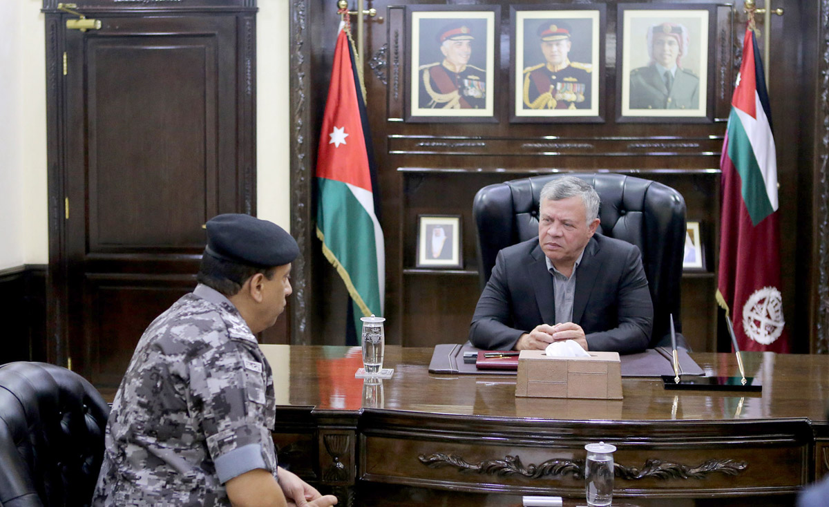 King visits Gendarmerie Directorate