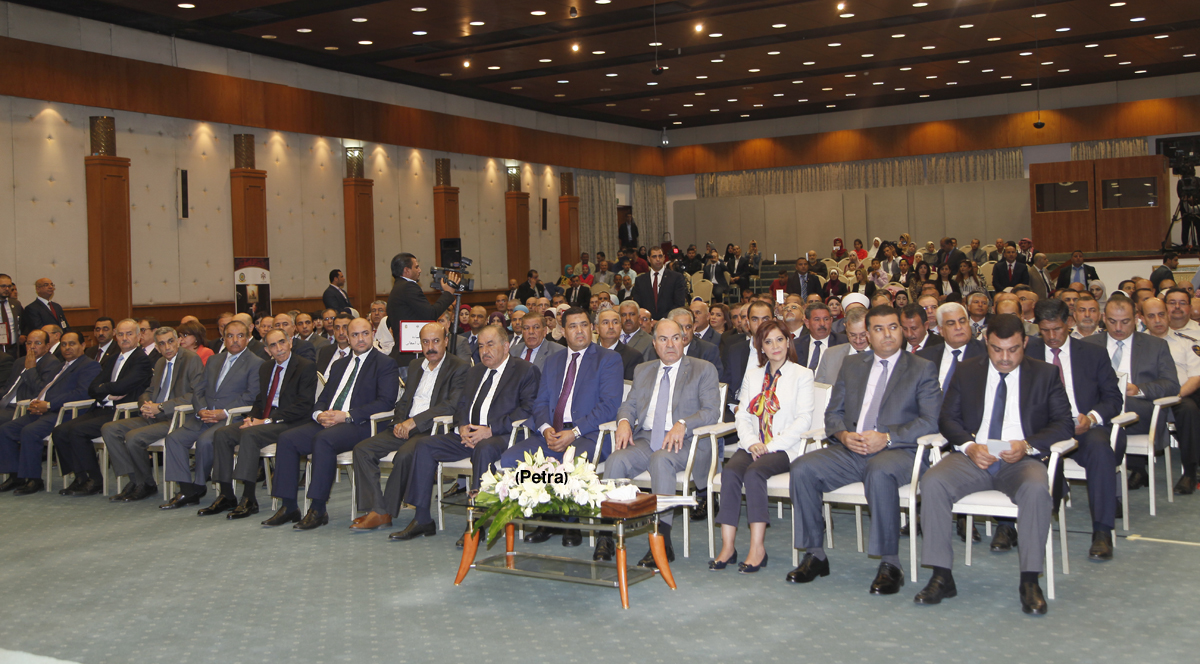 PM honors winners of the 2016 Civil Service Ideal Employee Award