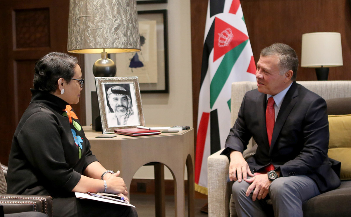 King receives Indonesian foreign minister