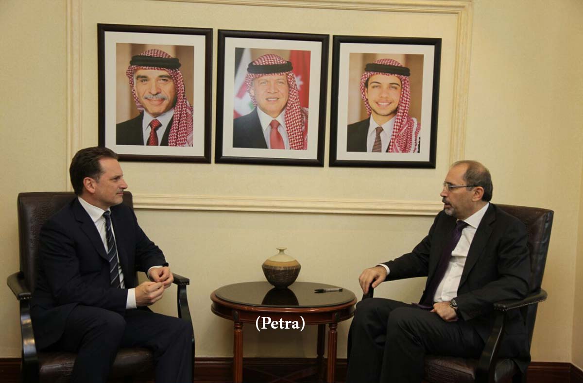 FM urges international community to support UNRWA