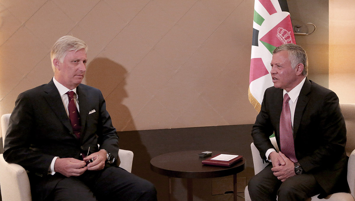 King meets with Belgian monarch, Guinean president in Davos