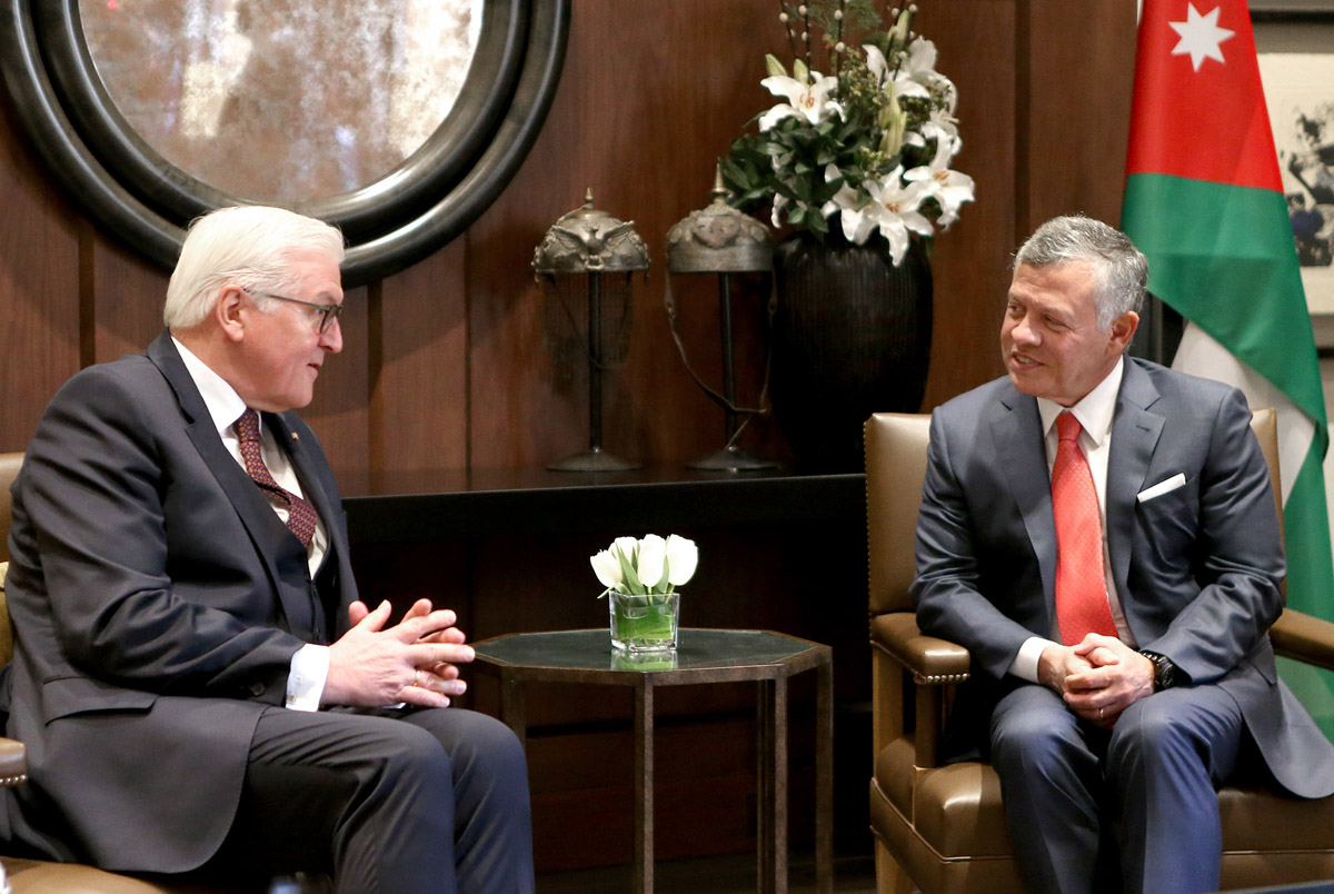 King holds talks with German president