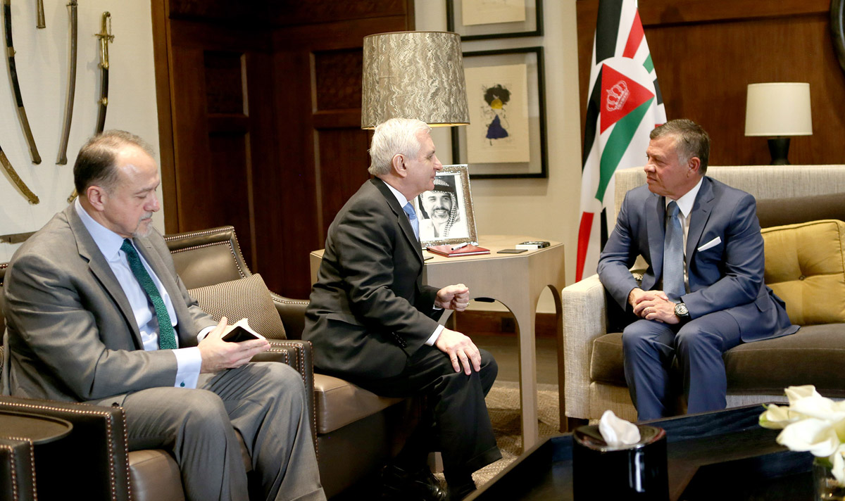 King receives member of the US Senate's Armed Services Committee