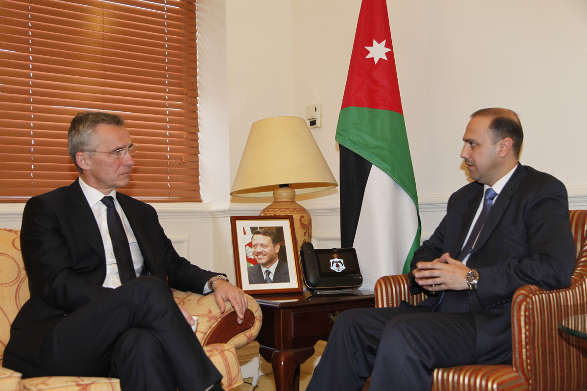 Al-Momani meets NATO Secretary-General