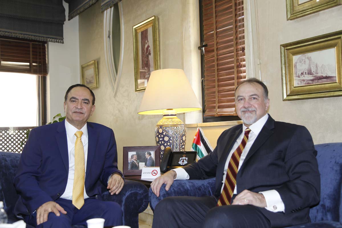 State minister receives U.S. Charge d'affaires