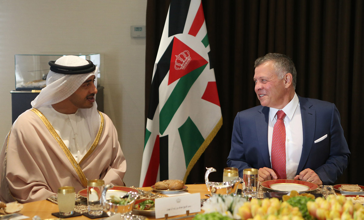 King receives UAE FM