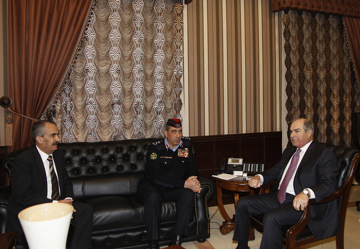 PM urges police firmness, fairness in law enforcement