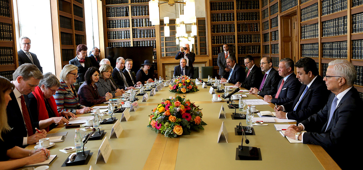 King meets with Dutch Senate President, House of Representatives Speaker