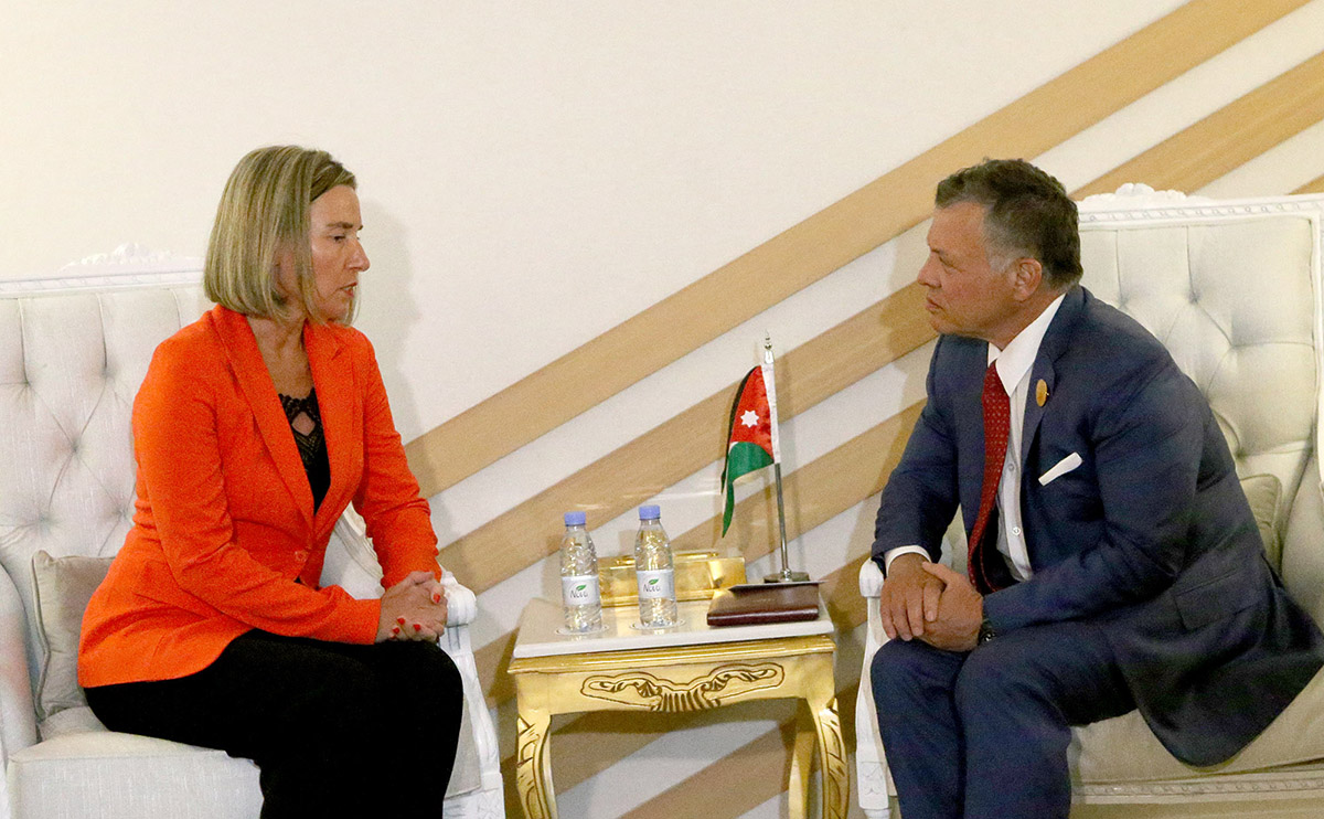 King, EU foreign policy chief discuss ties, Mideast issues