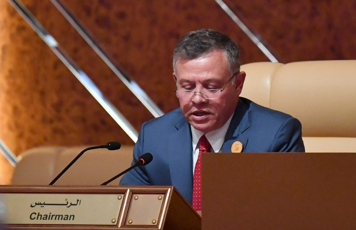 King delivers Jordan's speech at the 29th Arab summit, leads delegation