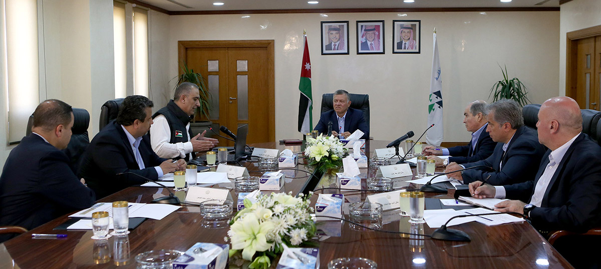 King checks on Aqaba's old port, chairs ASEZA Commission meeting