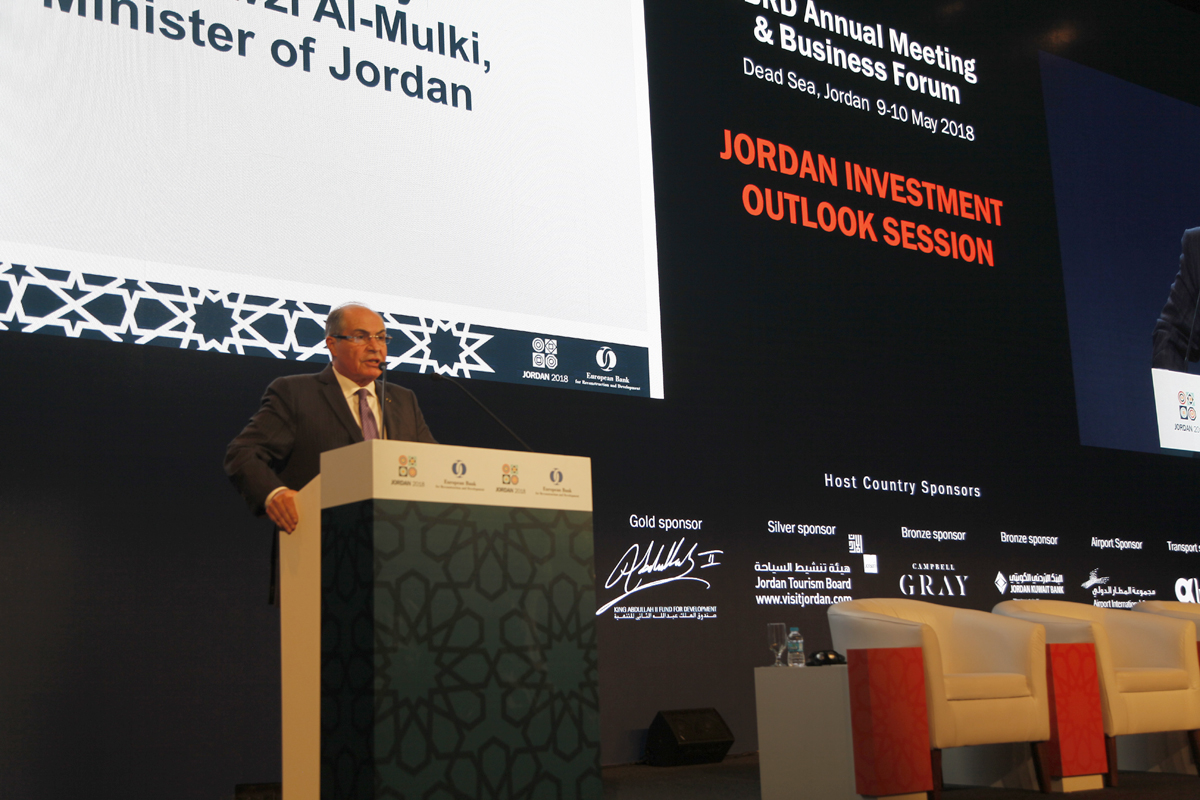 Prime Minister participates in work session of EBRD annual meeting