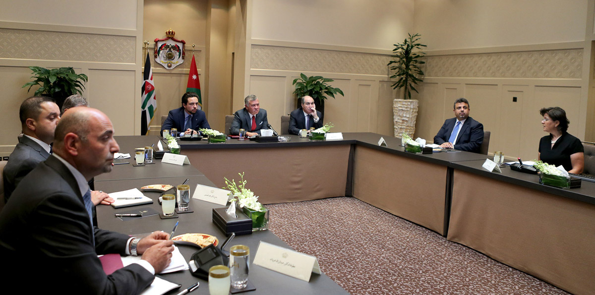 King chairs meeting on plans to prop up tourism sector