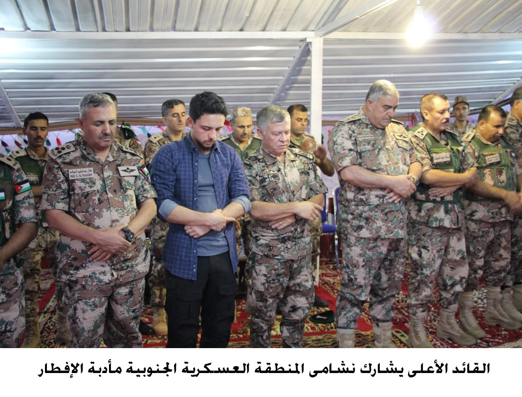 King attends iftar banquet hosted by southern military zone