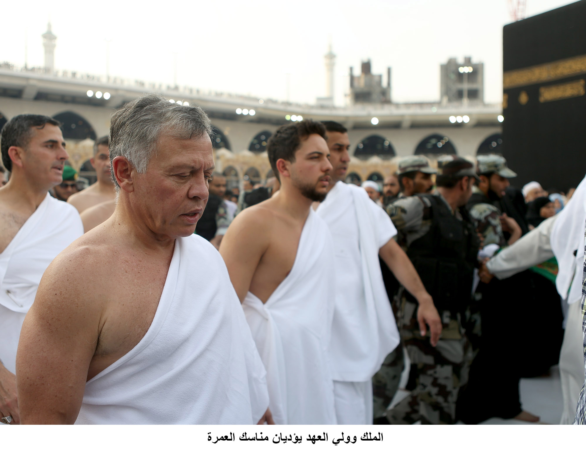King, Crown Prince perform Umra