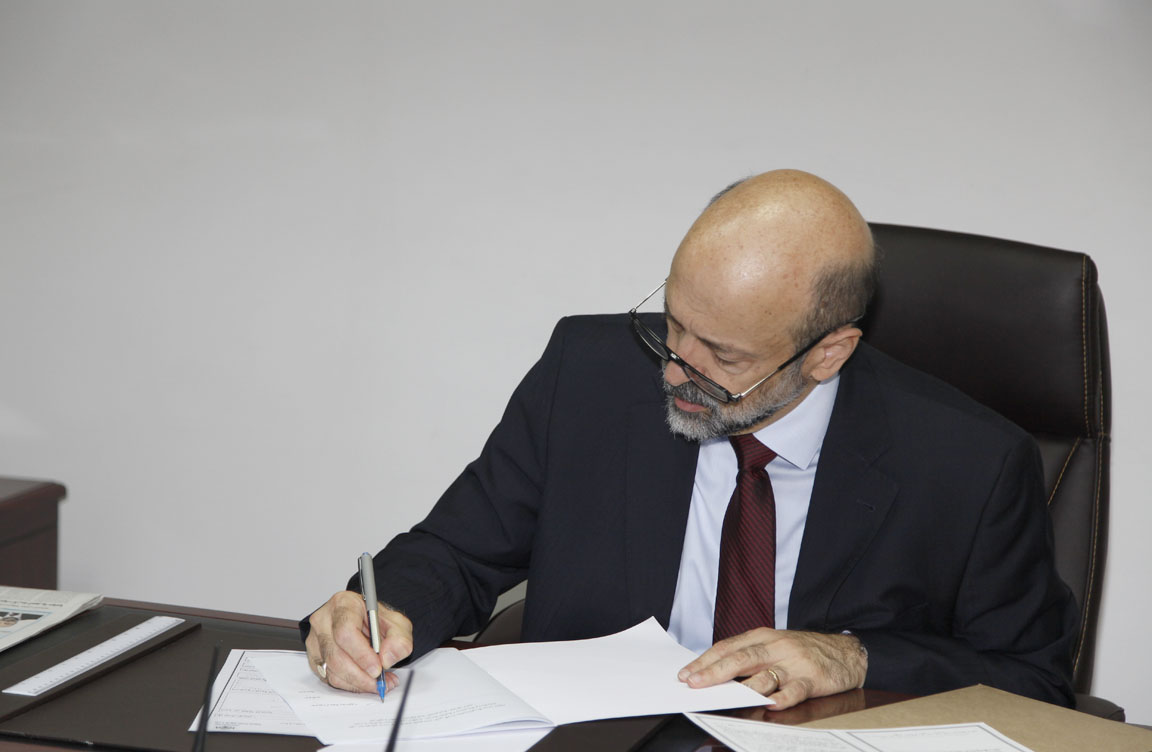 Razzaz provides financial disclosures