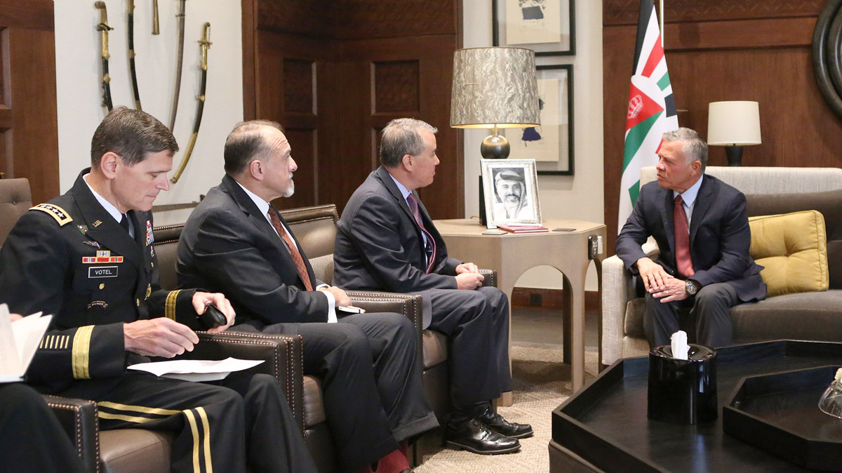 King receives US officials